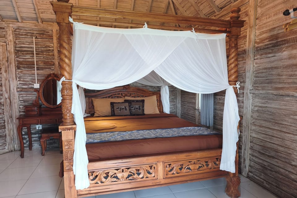 Room, 1 Queen Bed, Garden View | Free WiFi, bed sheets