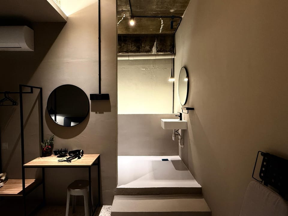 Comfort Studio | Bathroom