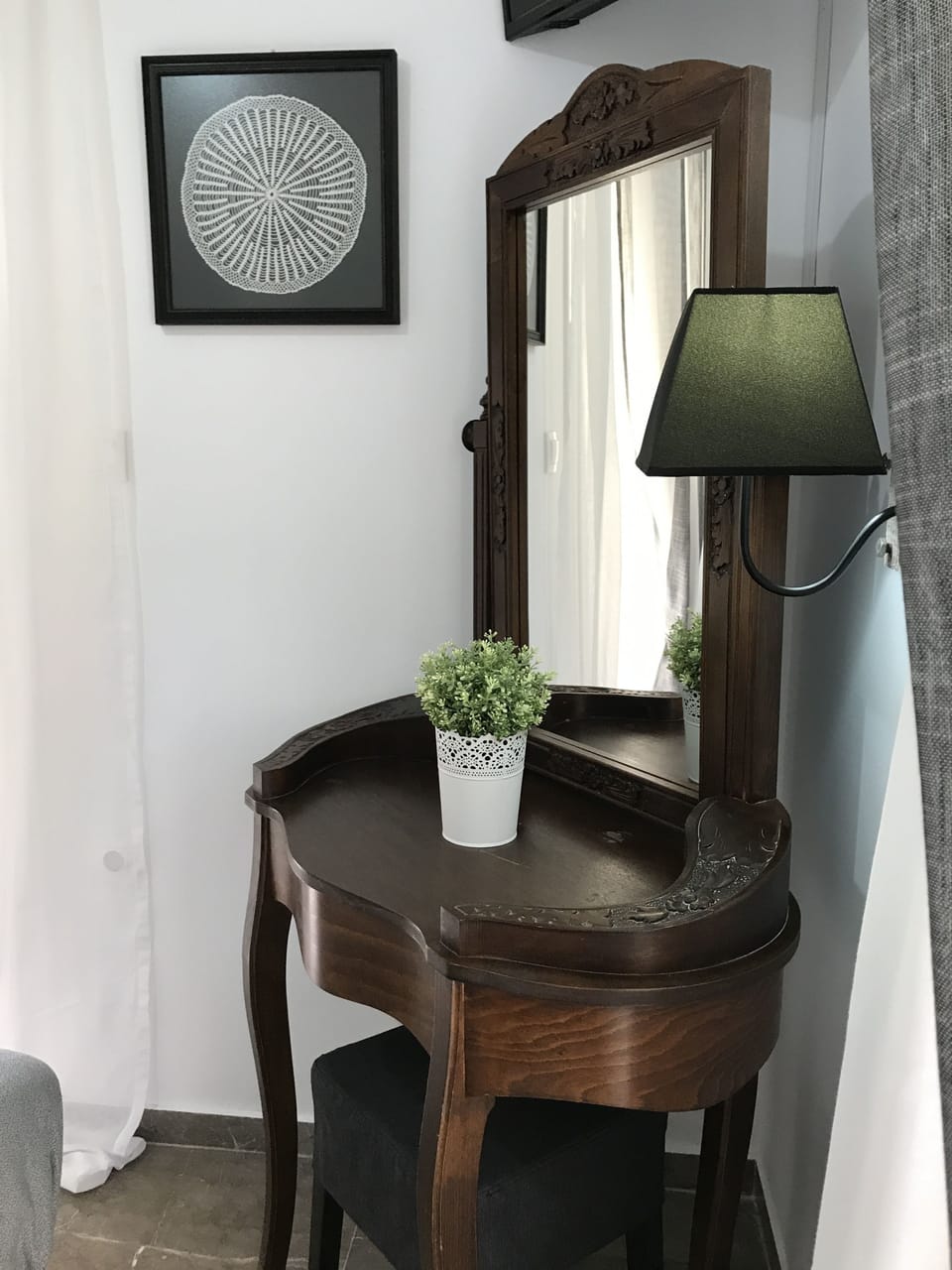 Luxury Room | In-room safe, individually decorated, individually furnished
