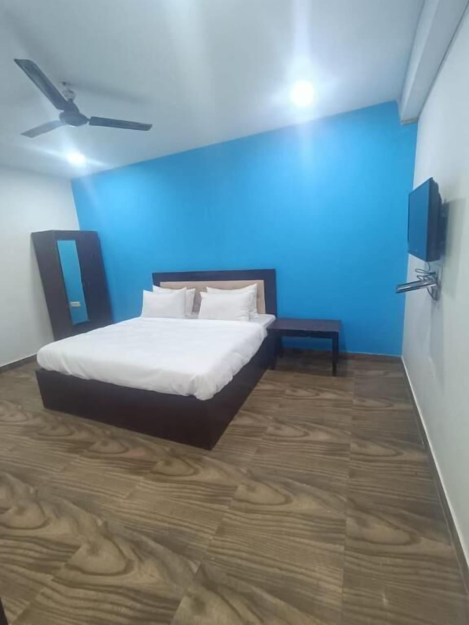 Deluxe Double Room | Free WiFi