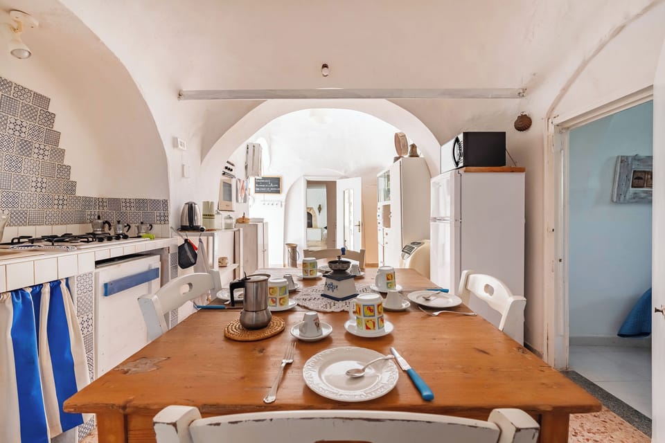 Family Villa, 4 Bedrooms, 2 Bathrooms (Trullo Nicolò With Pool Martina) | Dining