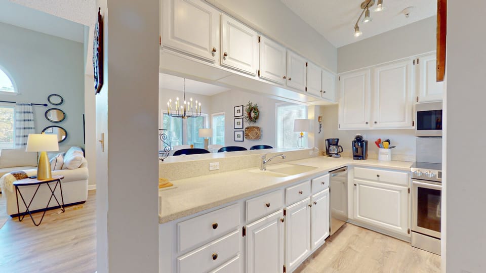 Fully Stocked Kitchen