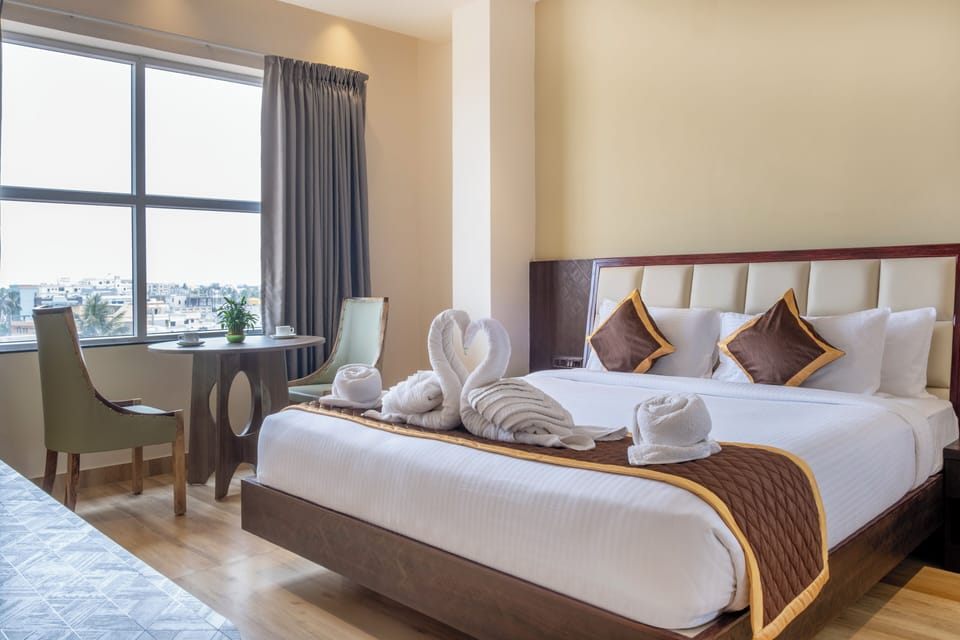 Premium Room, City View | In-room safe, desk, blackout drapes, WiFi (free)