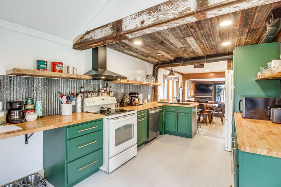 House (2 Bedrooms) | Interior
