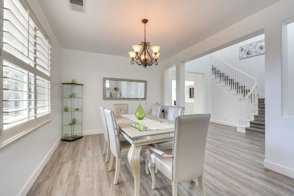 House (4 Bedrooms) | Interior