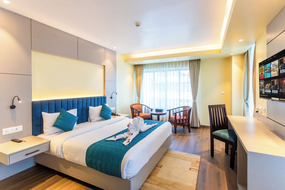 Executive Room | In-room safe, desk, soundproofing, iron/ironing board