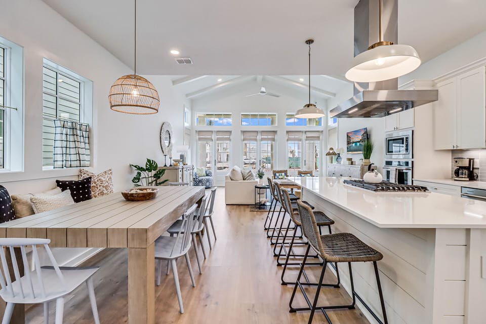 Main Living Area, 1st Floor