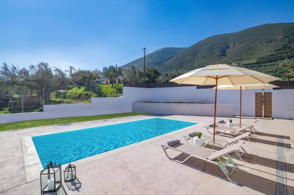 Villa Riza Sky image