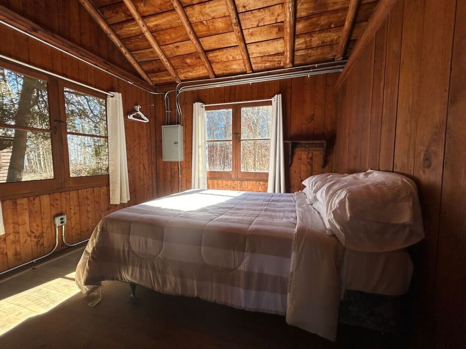 Bedroom 1 with a queen bed and awesome natural lig! More pics coming soon!