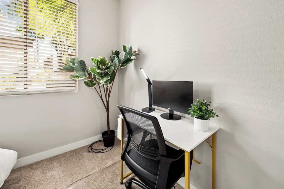 A clean and tidy workspace