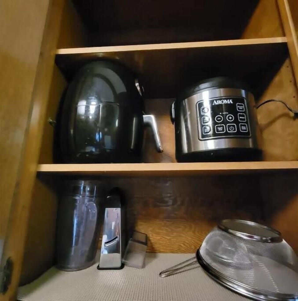 Air fryer, rice cooker, blender