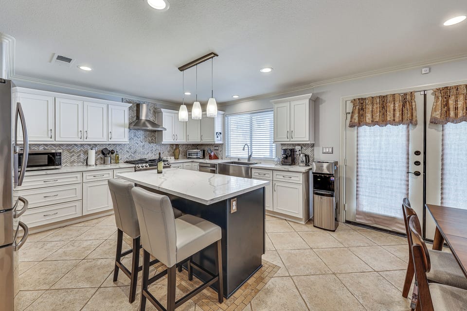 Kitchen | 1st Floor | Toaster Oven | Keurig Coffee Maker | Dishwasher