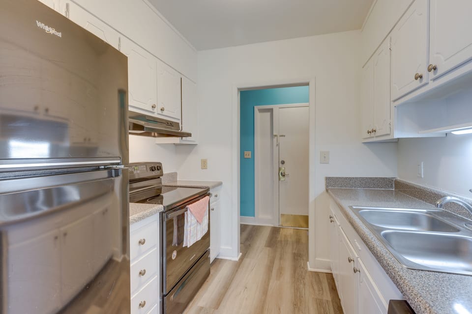 Kitchen | Trash Bags & Paper Towels