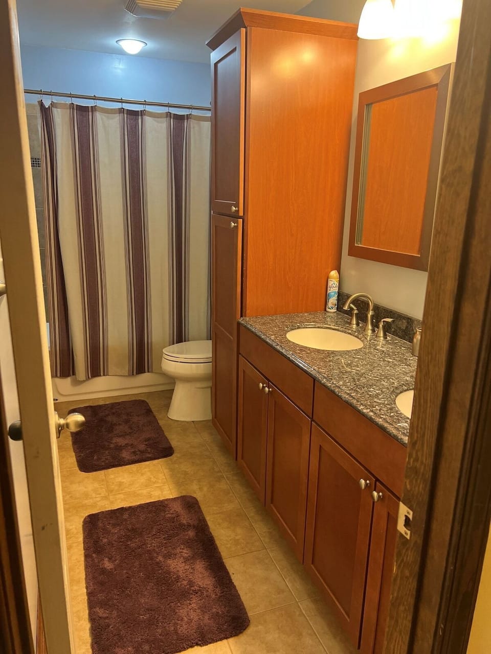 Full bathroom attached to quite suite room 