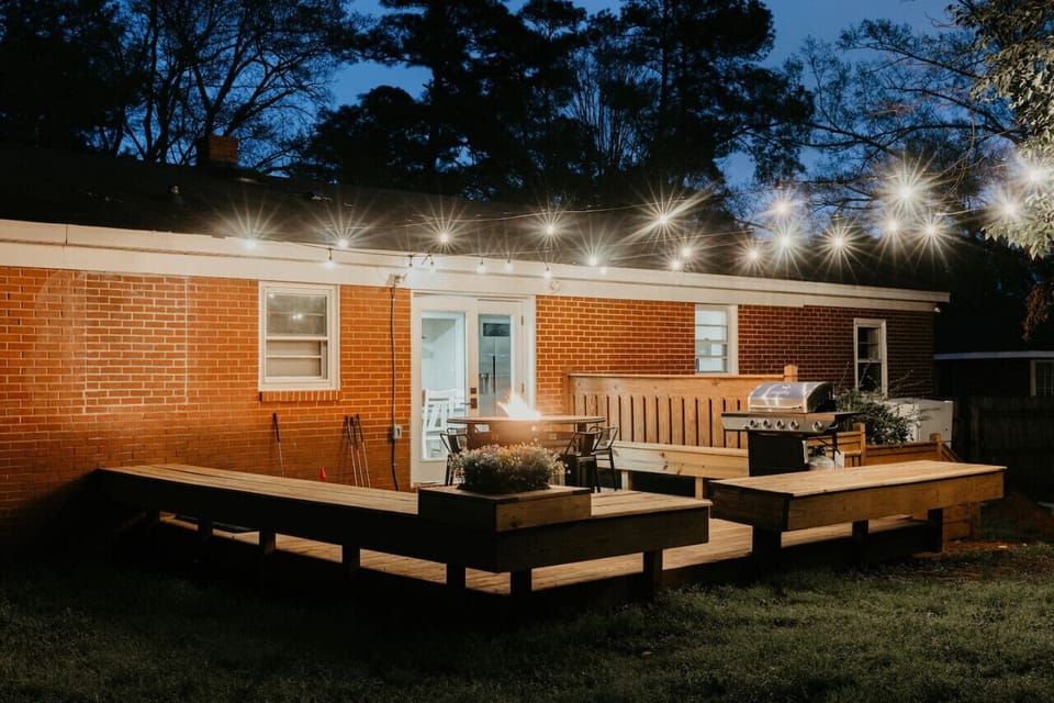 Backyard Bliss: Step onto Our Deck, Where Relaxation and Gatherings Flourish Under Open Skies! 🌳🌞