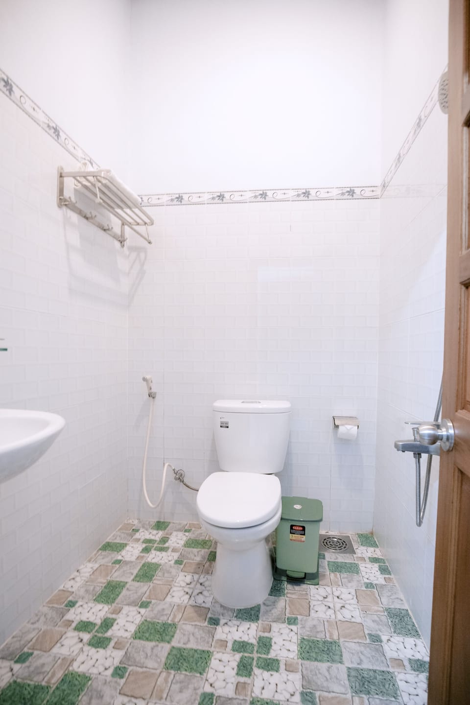 Basic Room, Non Smoking, Courtyard View | 1 bedroom, blackout drapes, iron/ironing board, free WiFi