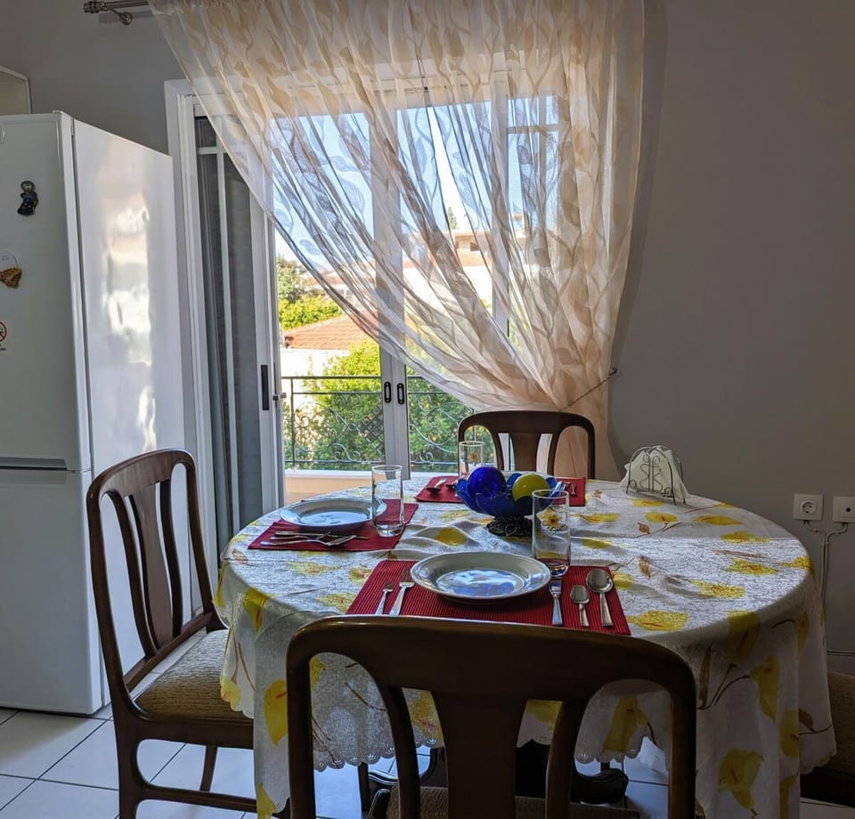 Apartment | 2 bedrooms, desk