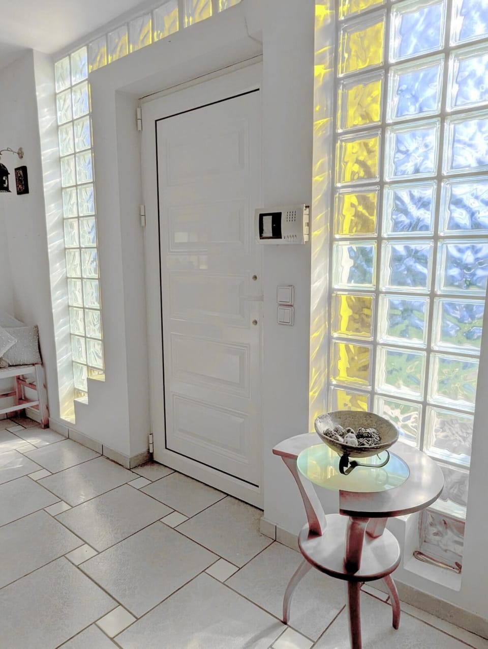 House | 3 bedrooms, desk