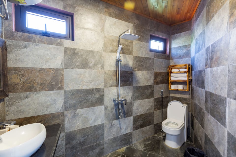 Deluxe Double Room, 1 Bedroom | Down comforters, pillowtop beds, individually decorated