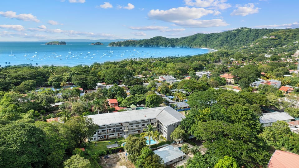 Located just a 5-minute walk from everything - the beach, downtown Coco, restaurants - you'll be there in no time!  