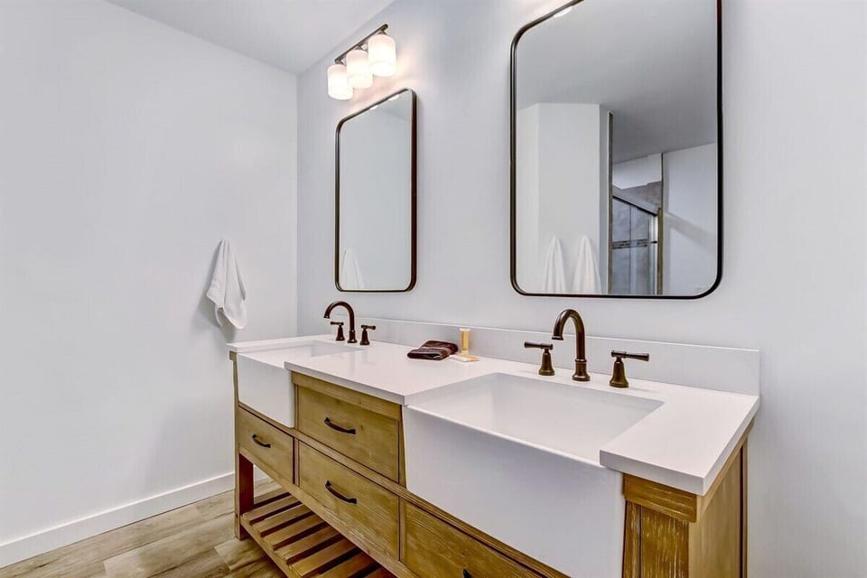 Double Vanity in Primary Bathroom