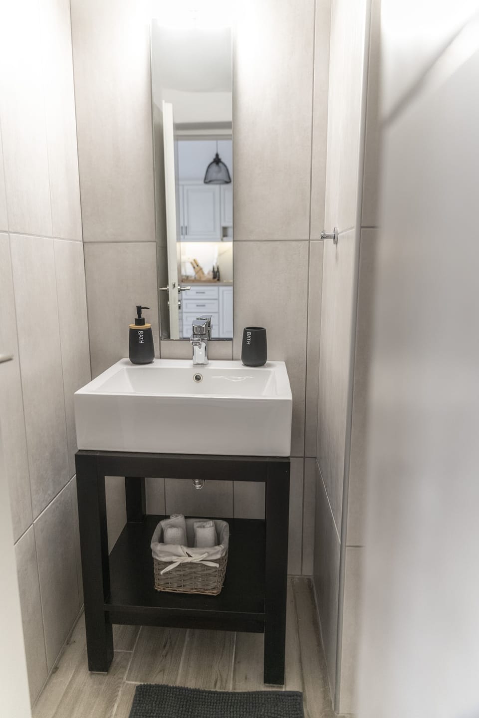 Comfort House, 3 Bedrooms | Bathroom | Hydromassage showerhead, hair dryer, slippers, towels
