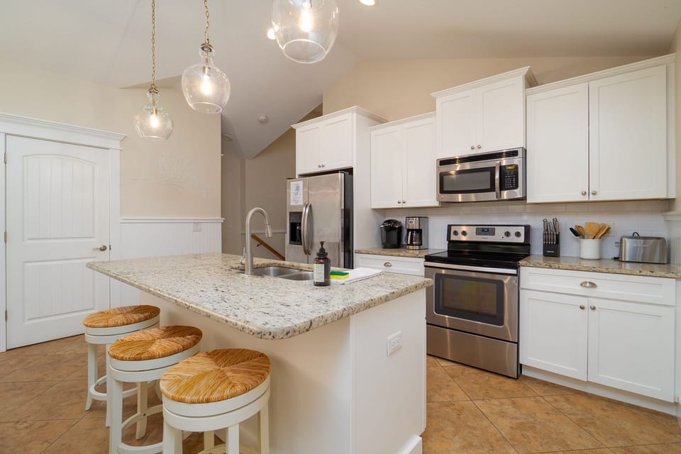 This fully stocked kitchen comes with everything you can need - whether you decide to cook or not!