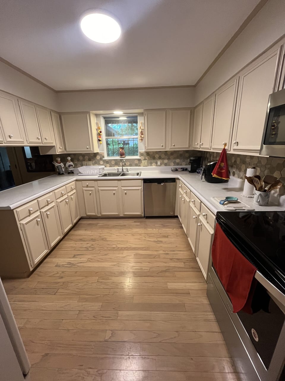 Fully equipped, spacious kitchen
