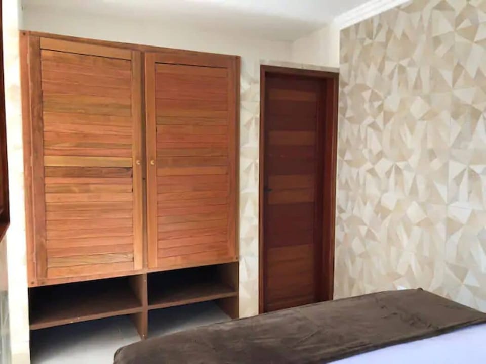 In-room safe, laptop workspace, iron/ironing board, free WiFi
