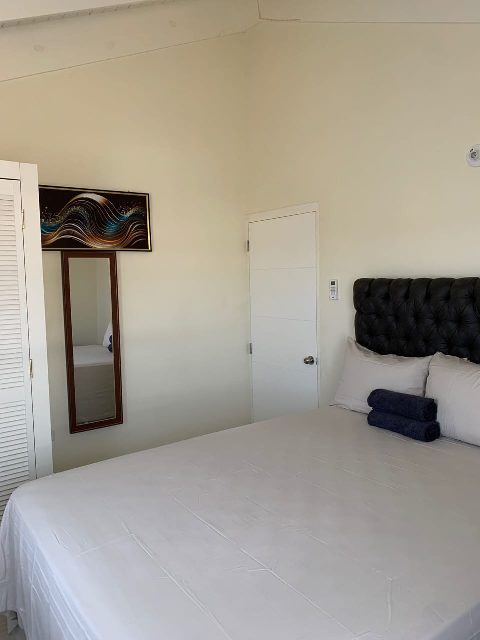 Harbour Oasis Retreat - Charming 2 Bedroom House House in Saint Catherine Parish