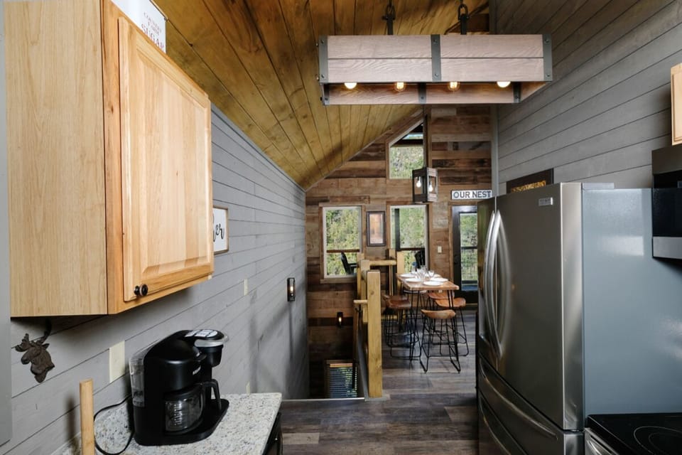 Splash N' Love Shack's fully-equipped kitchen