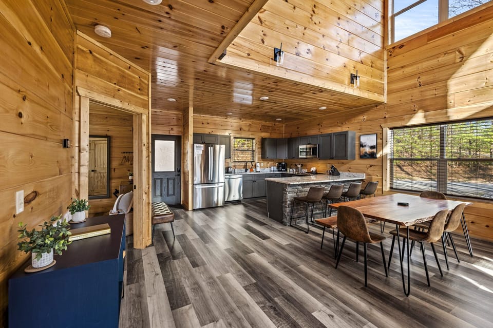 Calling Mountains' fully equipped kitchen