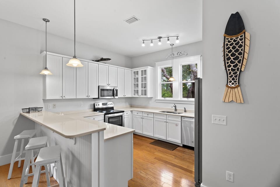 24-Lion-on-the-Beach-Kitchen