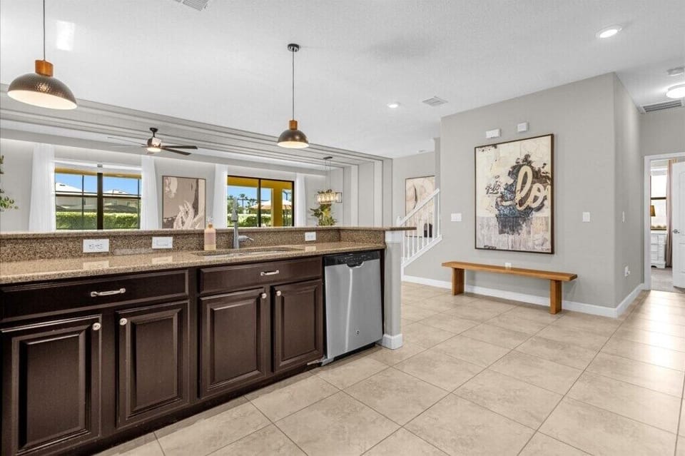 1406MoonValleyDrive(10)