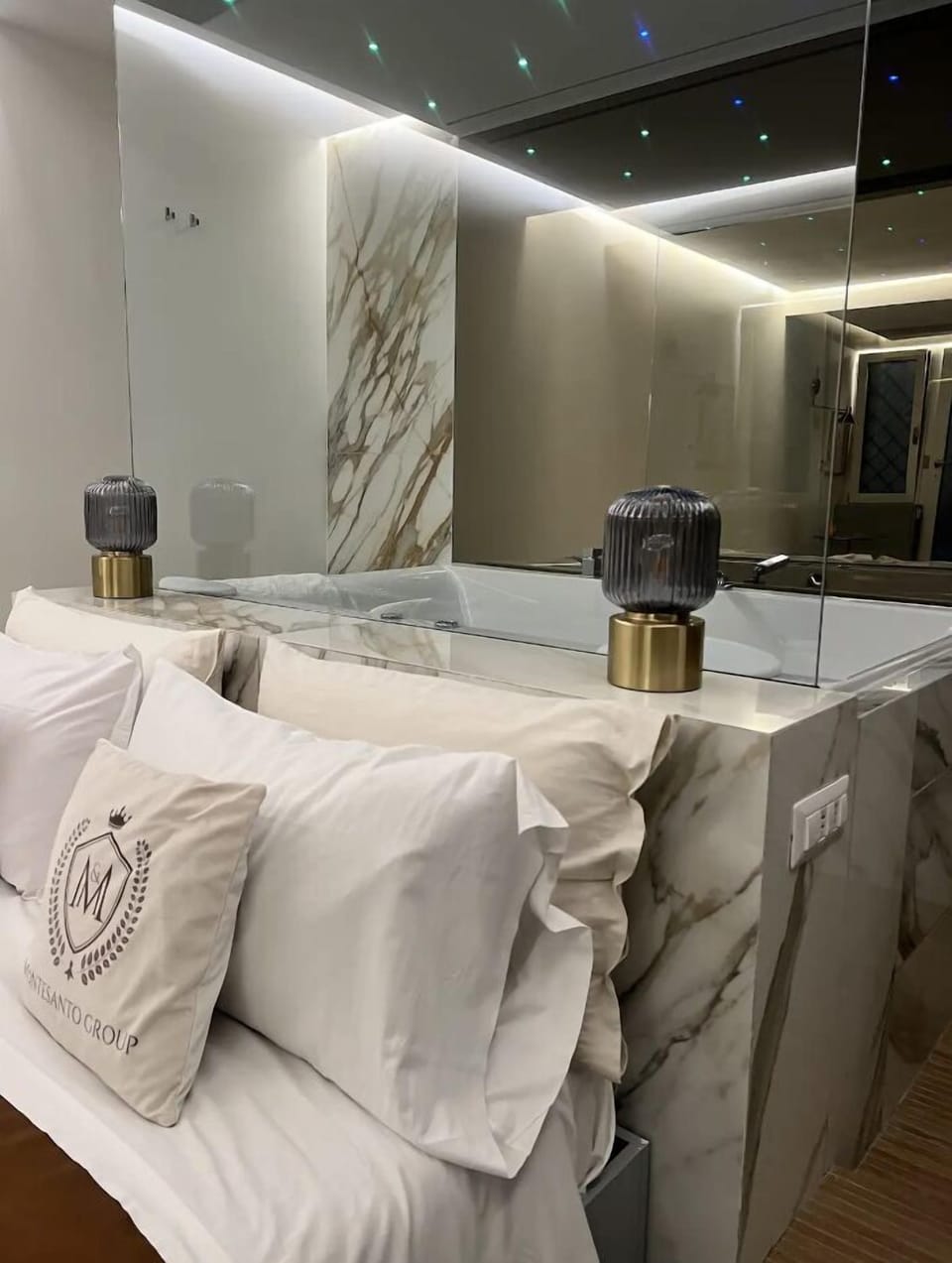 Exclusive Apartment | 1 bedroom, minibar, desk, soundproofing
