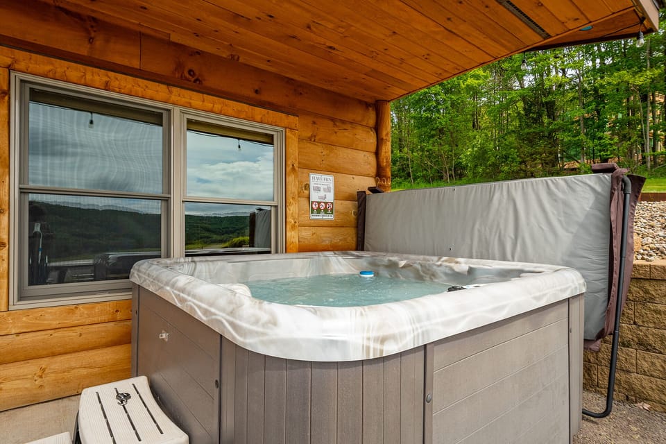 Outdoor spa tub