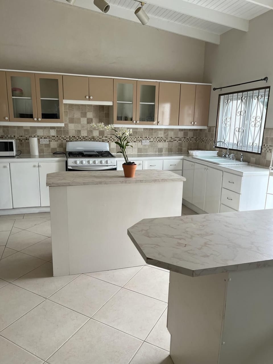 Exclusive Cottage | Private kitchen | Paper towels