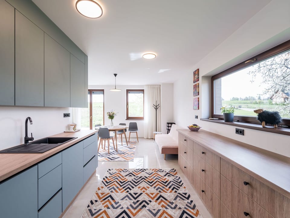 Kitchen / Dining Room
