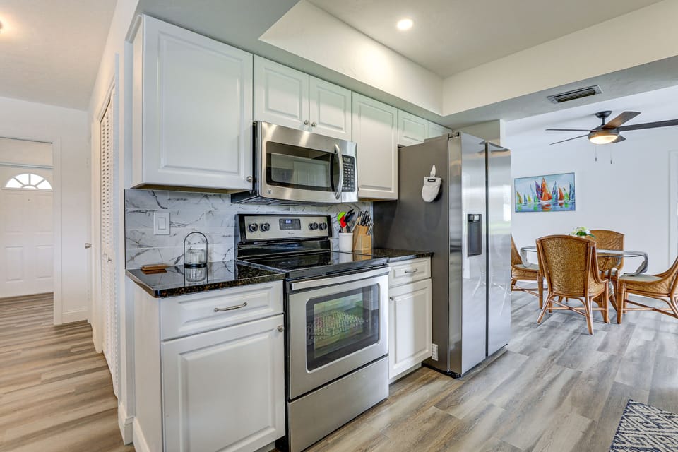 Kitchen | Dishwasher | Drip + Keurig Coffee Makers | Blender