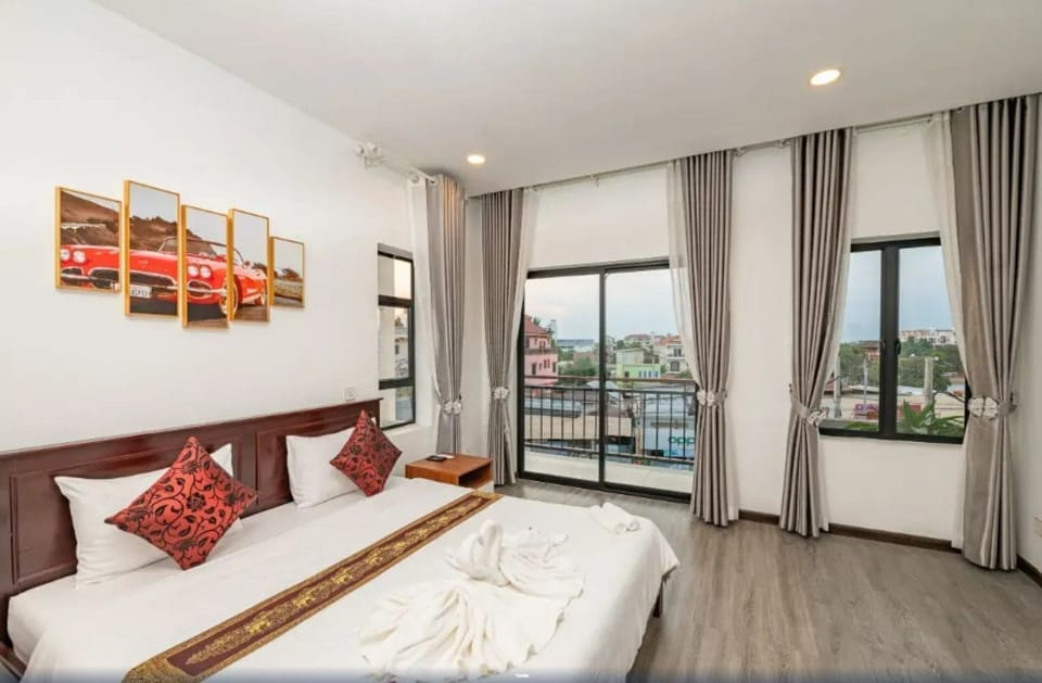 Deluxe Studio Suite | Desk, laptop workspace, soundproofing, bed sheets