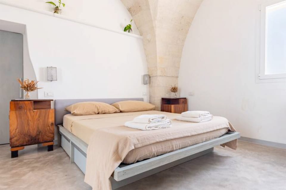Premium Room | Desk, laptop workspace, free WiFi, bed sheets