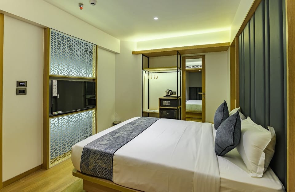 Premium Room | Egyptian cotton sheets, premium bedding, minibar, soundproofing