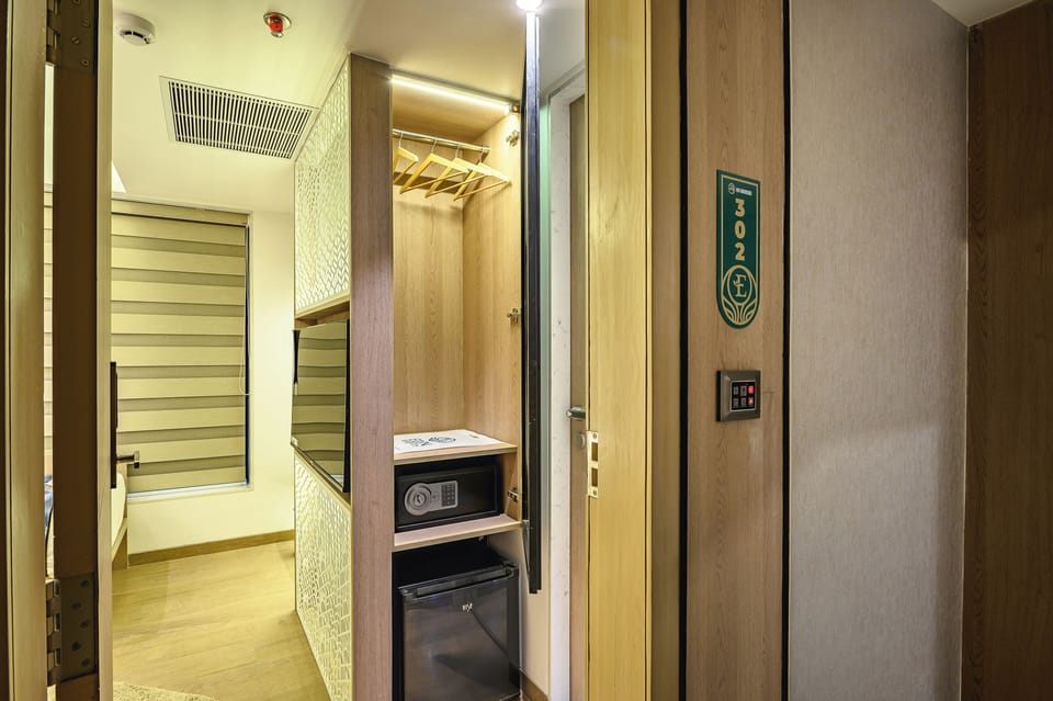 Standard Twin Room | Egyptian cotton sheets, premium bedding, minibar, soundproofing