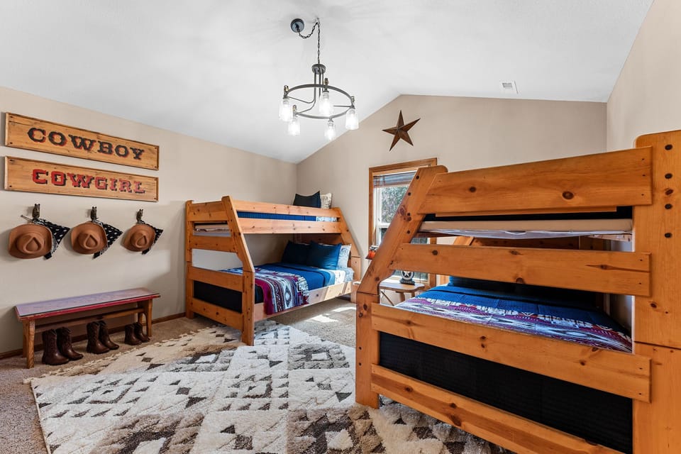 Welcome to High Noon Lakeview Lodge!