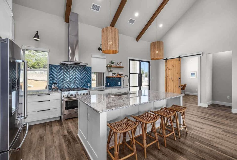 Our kitchen area is perfect for whipping up your favorite dishes.
