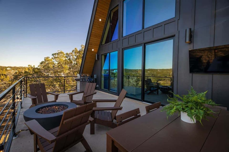 ★ "Comfortable rooms, great space design of the house and built with high end materials & finishes."