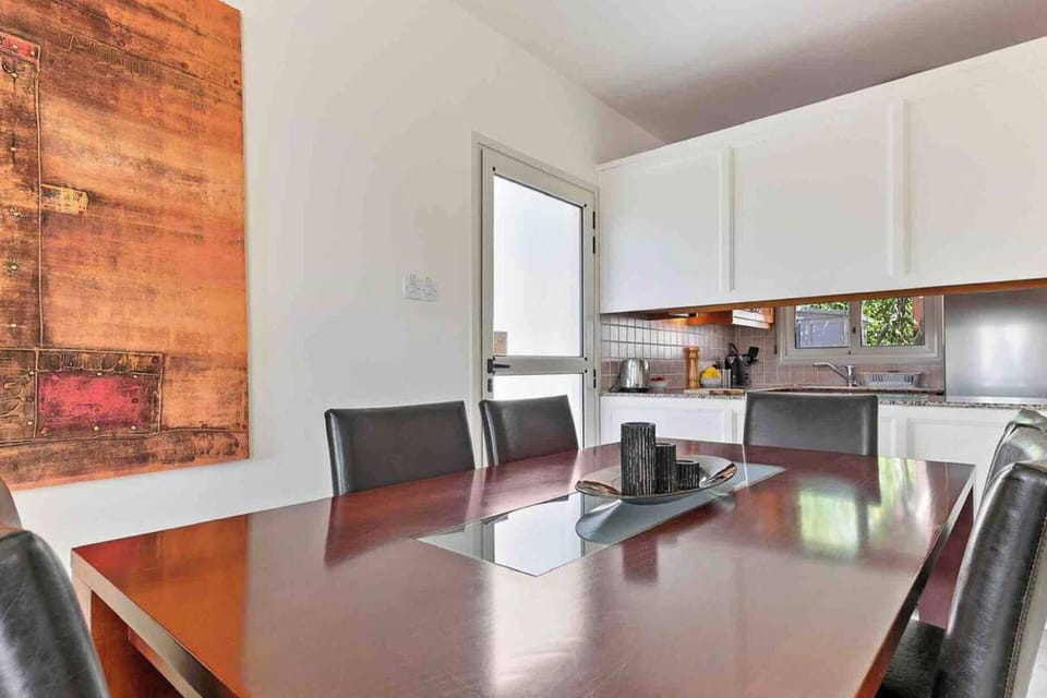 Villa | Dining