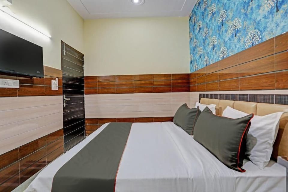 Classic Room | Desk, free WiFi