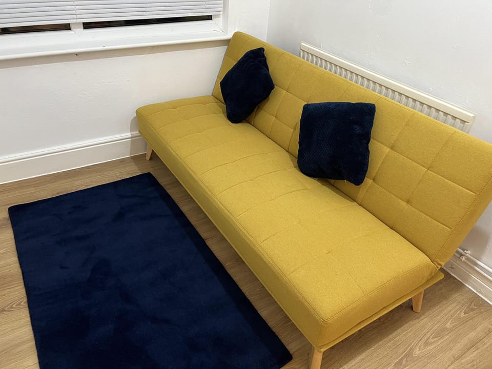 Apartment | Living area | Flat-screen TV