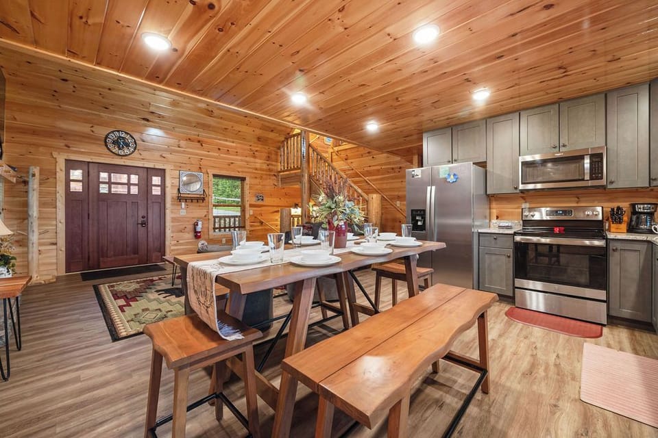Dining room with bench style seating for 6